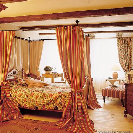 Theophano Hotel 4*